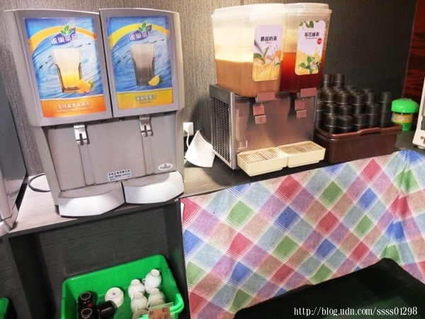 屏東火鍋推薦【鮮吉帕精緻鍋物(忠孝店)】肉控最愛!超值鍋物218元起 主打肉吃到飽 白飯/飲料/甜點無限量供應