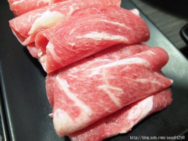 屏東火鍋推薦【鮮吉帕精緻鍋物(忠孝店)】肉控最愛!超值鍋物218元起 主打肉吃到飽 白飯/飲料/甜點無限量供應