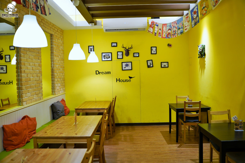 走吧！雙十煙火在屏東，來去 做夢日の作，爆料滿鮮味丼飯、半隻春雞丼飯、爆漿肉燥飯、清燉牛肉湯 | 屏東美食 - 跟著尼力吃喝玩樂＆親子生活