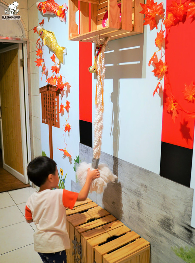 走吧！雙十煙火在屏東，來去 做夢日の作，爆料滿鮮味丼飯、半隻春雞丼飯、爆漿肉燥飯、清燉牛肉湯 | 屏東美食 - 跟著尼力吃喝玩樂＆親子生活