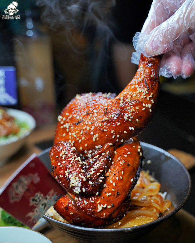 走吧！雙十煙火在屏東，來去 做夢日の作，爆料滿鮮味丼飯、半隻春雞丼飯、爆漿肉燥飯、清燉牛肉湯 | 屏東美食 - 跟著尼力吃喝玩樂＆親子生活
