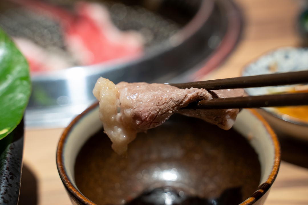 基隆狸小路燒肉25年老字號炭火燒肉!A5和牛海鮮套餐~基隆夜市旁享高品質肉品