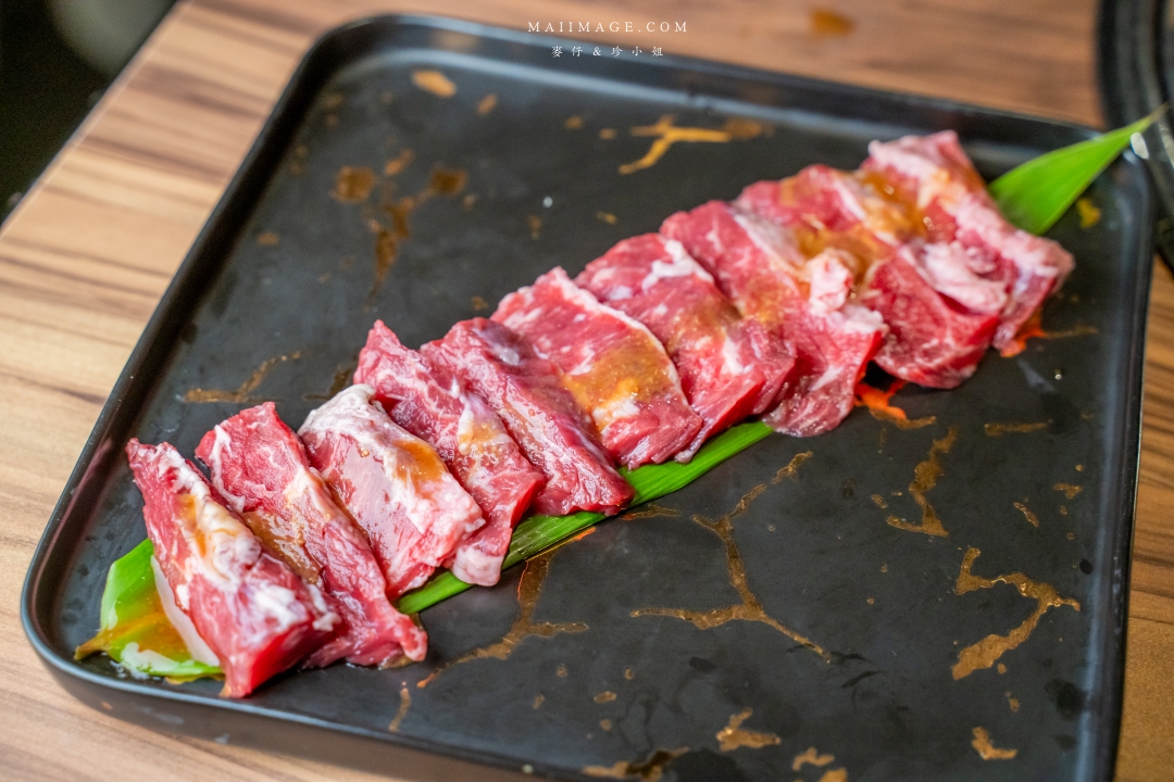 基隆狸小路燒肉25年老字號炭火燒肉!A5和牛海鮮套餐~基隆夜市旁享高品質肉品