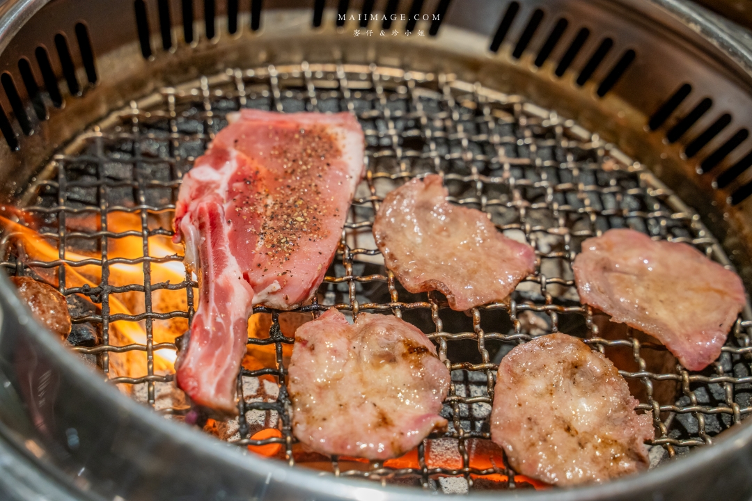 基隆狸小路燒肉25年老字號炭火燒肉!A5和牛海鮮套餐~基隆夜市旁享高品質肉品