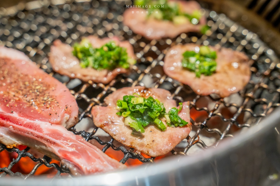 基隆狸小路燒肉25年老字號炭火燒肉!A5和牛海鮮套餐~基隆夜市旁享高品質肉品