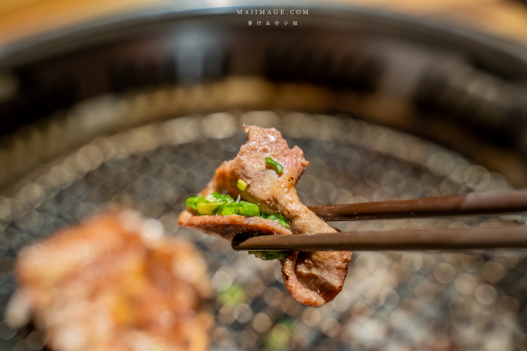 基隆狸小路燒肉25年老字號炭火燒肉!A5和牛海鮮套餐~基隆夜市旁享高品質肉品