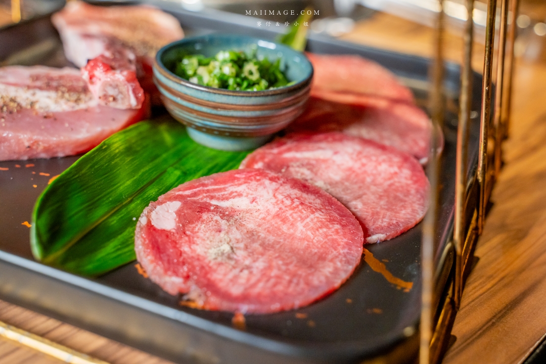 基隆狸小路燒肉25年老字號炭火燒肉!A5和牛海鮮套餐~基隆夜市旁享高品質肉品