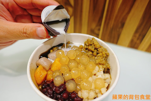 [食記] 新竹香山-茂昌 草本茶 養生飲品專賣 低熱量黑白木耳 香濃青草茶 杏仁茶 嫩仙草五種配料只要加10元 新竹香山草本茶 養生飲品店 新竹美食