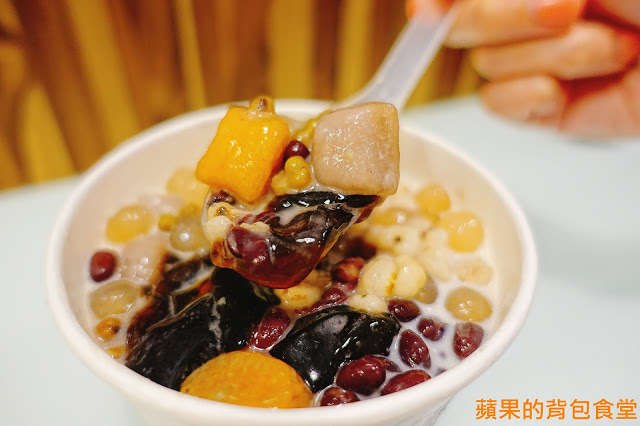 [食記] 新竹香山-茂昌 草本茶 養生飲品專賣 低熱量黑白木耳 香濃青草茶 杏仁茶 嫩仙草五種配料只要加10元 新竹香山草本茶 養生飲品店 新竹美食