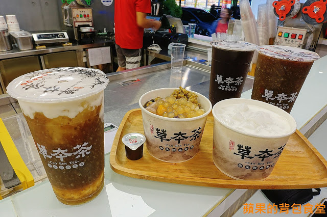 [食記] 新竹香山-茂昌 草本茶 養生飲品專賣 低熱量黑白木耳 香濃青草茶 杏仁茶 嫩仙草五種配料只要加10元 新竹香山草本茶 養生飲品店 新竹美食