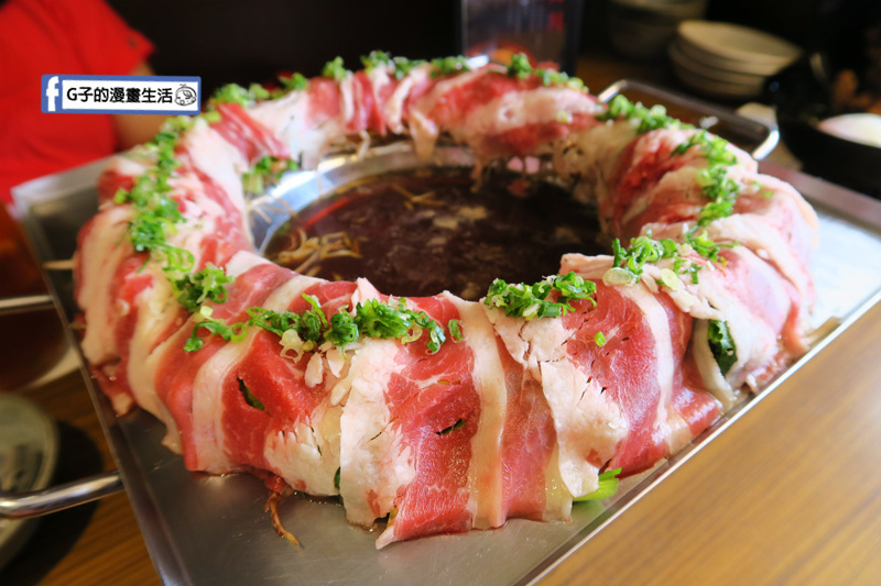 台北車站 肉和膳.牛肉壽喜燒火鍋.燒肉丼飯.壽司.日本料理