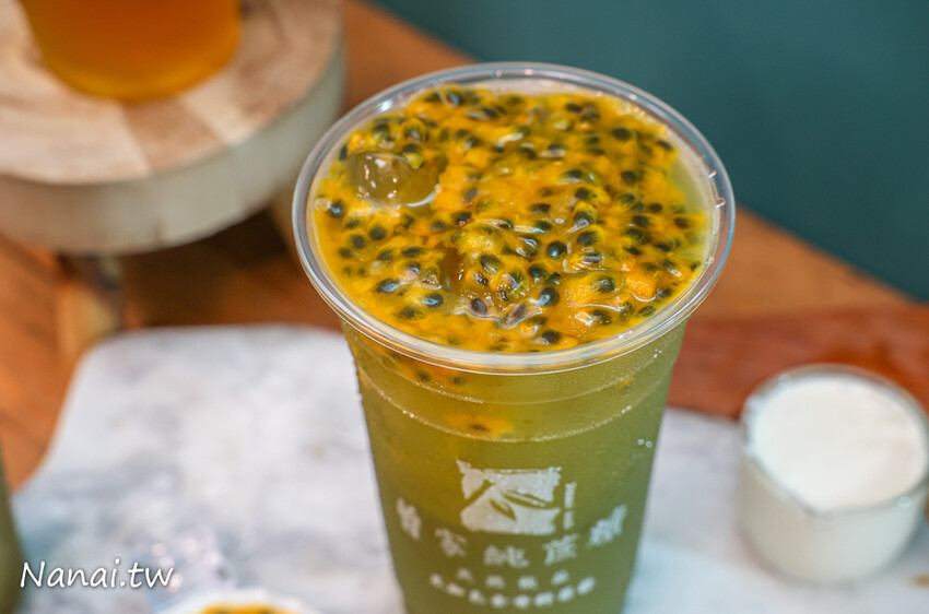 新口味芝士雲茶系列!獨家奶蓋+五款茶湯任你搭,必點甘蔗石蜜茶配上微鹹改蓋,奶蓋控肯定要來一杯~