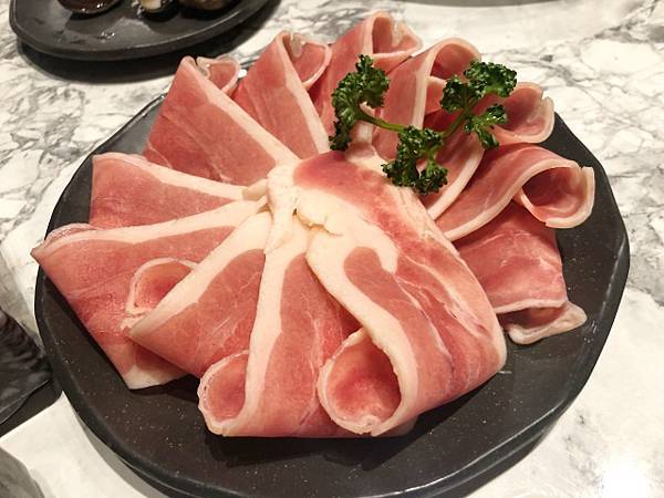 肉二
