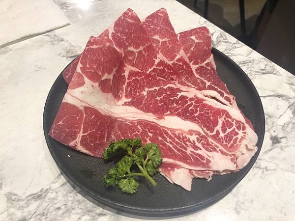 肉三