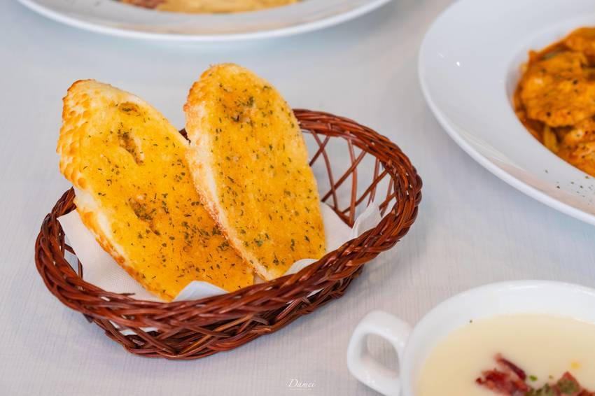 高雄鼓山｜好手義料理廚坊-巨蛋附近平價料理，聚餐新去處