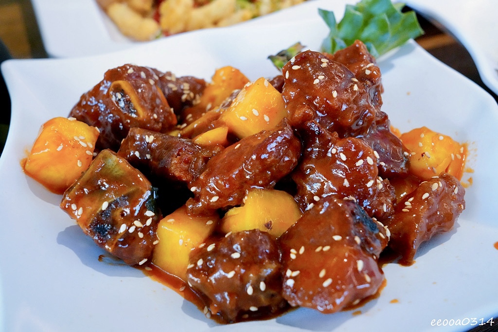 小琉球海鮮熱炒推薦|夏味鮮海鮮,新鮮澎湃大份量,聚餐好選擇! 小琉球海鮮熱炒推薦|夏味鮮海鮮,新鮮澎湃大份量,聚餐好選擇!