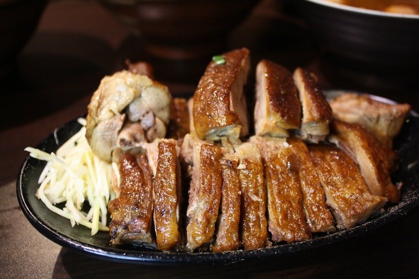 【三重美食】鼎街鴨香飯-誘人的半熟蛋搭配鹹香的鴨肉飯完美絕配,溪尾街美食推薦@東吃東吃到處吃