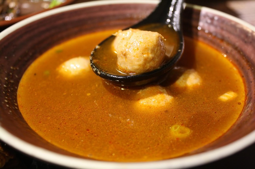 【三重美食】鼎街鴨香飯-誘人的半熟蛋搭配鹹香的鴨肉飯完美絕配,溪尾街美食推薦@東吃東吃到處吃