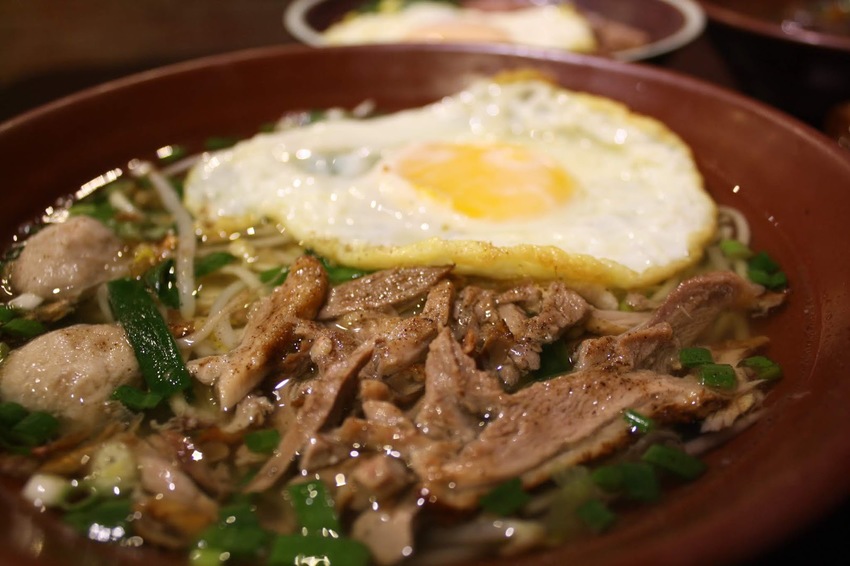 【三重美食】鼎街鴨香飯-誘人的半熟蛋搭配鹹香的鴨肉飯完美絕配,溪尾街美食推薦@東吃東吃到處吃