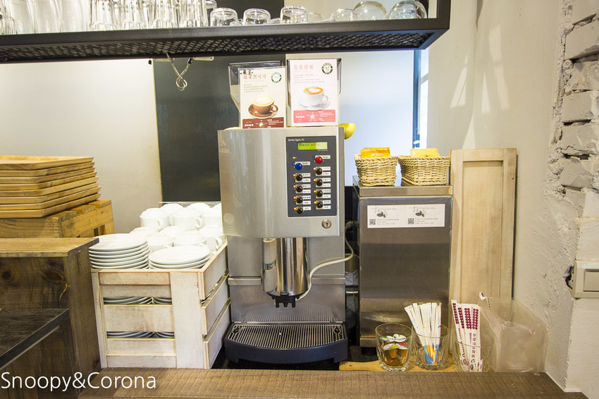 【台中住宿】逢甲夜市住宿｜桂之旅～復古時尚高CP值平價旅店，老宅享用早餐有健康概念