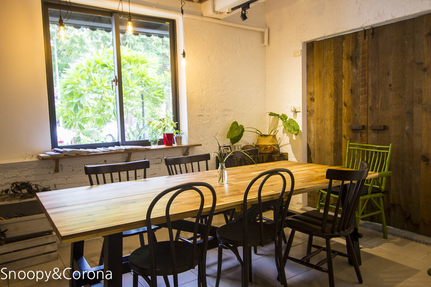 【台中住宿】逢甲夜市住宿｜桂之旅～復古時尚高CP值平價旅店，老宅享用早餐有健康概念