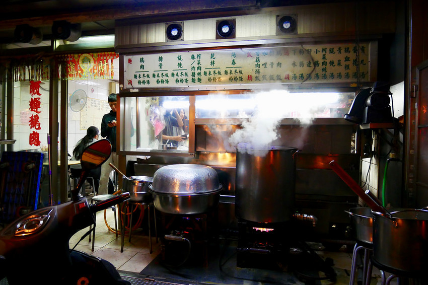 [台北大安] 阿輝鵝肉店吃飯時間人多到炸天的麟光人氣美食