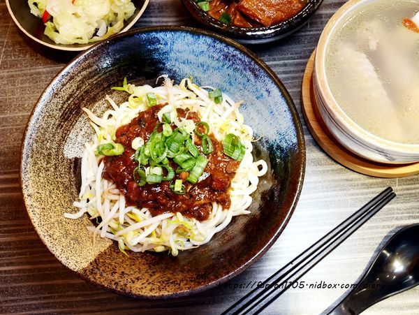 【宜蘭美食】牛雞匠舖 #牛肉麵 #手工熬煮天然湯頭 #雞湯 #宜蘭小吃 #宜蘭大學 (15).JPG