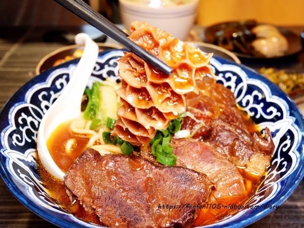 【宜蘭美食】牛雞匠舖 #牛肉麵 #手工熬煮天然湯頭 #雞湯 #宜蘭小吃 #宜蘭大學 (22).JPG