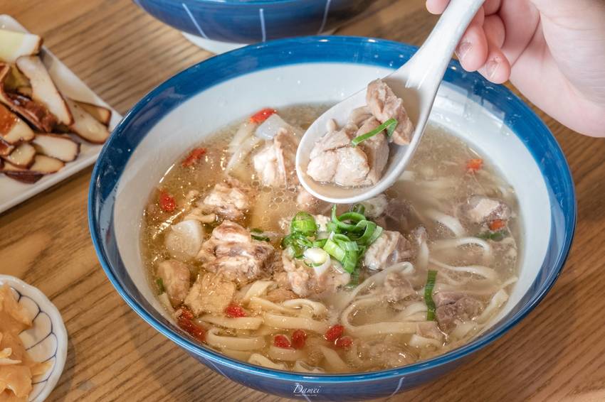 source: imgur.com 高雄新興|捷記小麵館-簡單的湯頭最討人喜愛,改變對麵食的想像