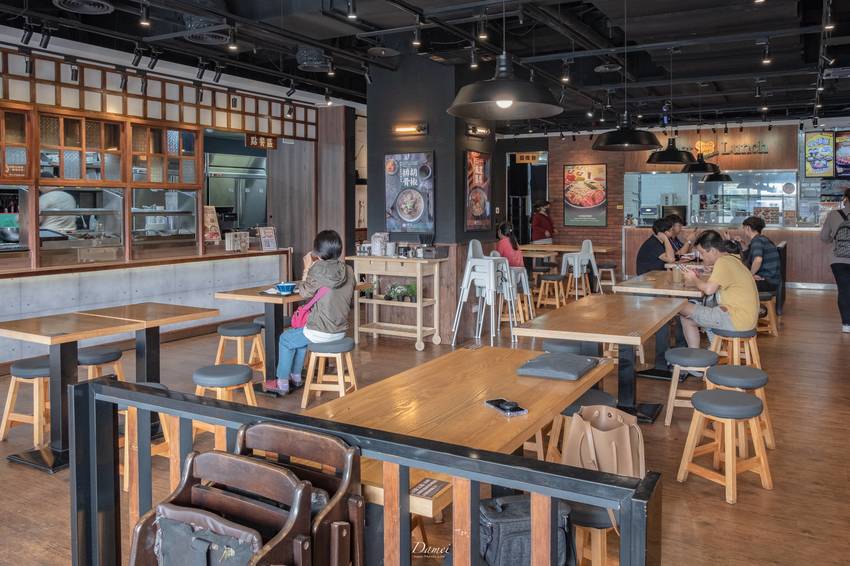 source: imgur.com 高雄新興|捷記小麵館-簡單的湯頭最討人喜愛,改變對麵食的想像