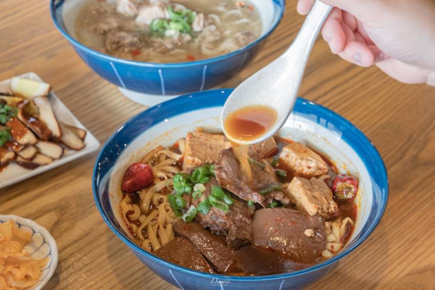 source: imgur.com 高雄新興|捷記小麵館-簡單的湯頭最討人喜愛,改變對麵食的想像