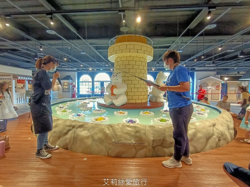 台中親子景點》寶熊漁樂碼頭 超好玩釣魚主題園區 免出海就能釣魚 巨無霸釣魚機、DIY手作適合全家大小 - 艾莉絲愛旅行