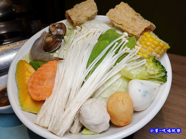 個人鴛鴦鍋菜盤-茶自點永和旗艦店 (2).jpg