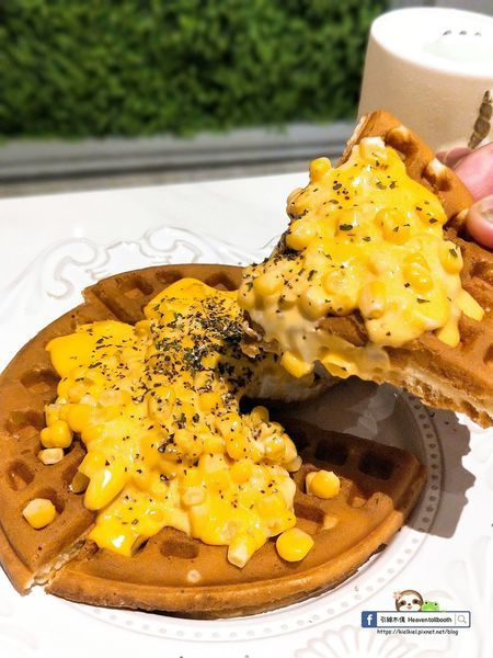 【嘉義】LiLiKoKo哩哩釦釦午茶廚房 - 愛麗絲夢遊層層仙境，黏土王國的午茶宴，柴郡貓慵懶微笑，編織一齣美食與藝文的俏皮相逢。