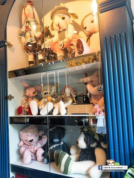 【嘉義】LiLiKoKo哩哩釦釦午茶廚房 - 愛麗絲夢遊層層仙境，黏土王國的午茶宴，柴郡貓慵懶微笑，編織一齣美食與藝文的俏皮相逢。