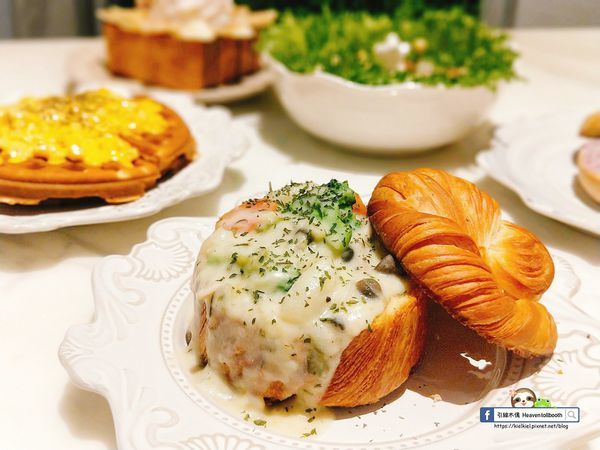 【嘉義】LiLiKoKo哩哩釦釦午茶廚房 - 愛麗絲夢遊層層仙境，黏土王國的午茶宴，柴郡貓慵懶微笑，編織一齣美食與藝文的俏皮相逢。