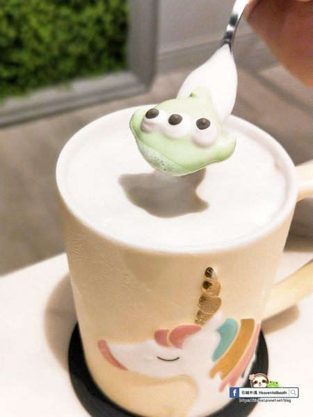 【嘉義】LiLiKoKo哩哩釦釦午茶廚房 - 愛麗絲夢遊層層仙境，黏土王國的午茶宴，柴郡貓慵懶微笑，編織一齣美食與藝文的俏皮相逢。