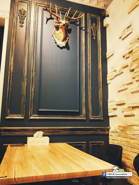 【嘉義】LiLiKoKo哩哩釦釦午茶廚房 - 愛麗絲夢遊層層仙境，黏土王國的午茶宴，柴郡貓慵懶微笑，編織一齣美食與藝文的俏皮相逢。