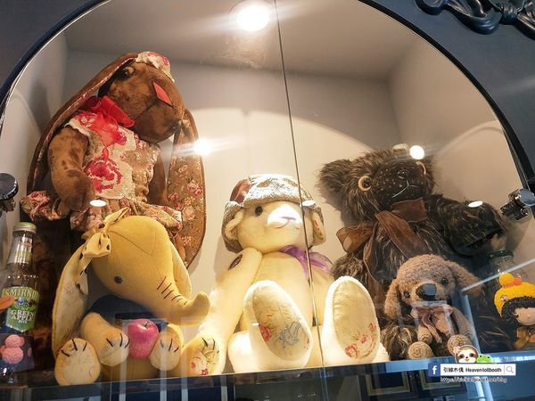 【嘉義】LiLiKoKo哩哩釦釦午茶廚房 - 愛麗絲夢遊層層仙境，黏土王國的午茶宴，柴郡貓慵懶微笑，編織一齣美食與藝文的俏皮相逢。