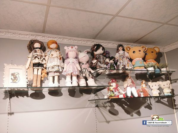 【嘉義】LiLiKoKo哩哩釦釦午茶廚房 - 愛麗絲夢遊層層仙境，黏土王國的午茶宴，柴郡貓慵懶微笑，編織一齣美食與藝文的俏皮相逢。