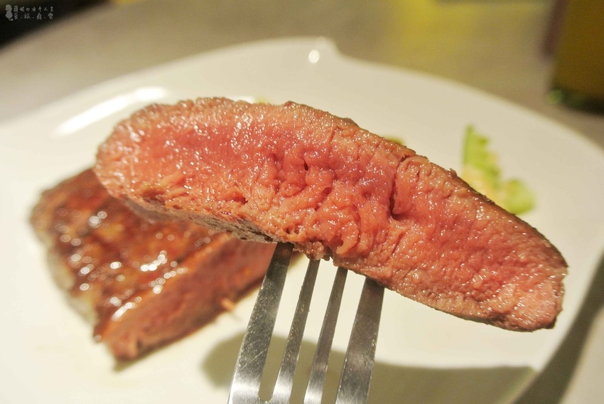 すてき極好河牛桃園高鐵青埔美食大江平價牛排.jpg