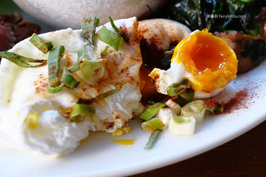 Little Sprout 小初芽。網友大囋:「在地最強早午餐」,人潮爆滿沒訂位吃不到,為吃一頓Brucnh讓我等了2小時! @蹦啾♥謝蘿莉 La vie heureuse