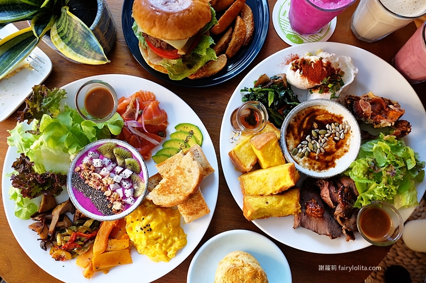 Little Sprout 小初芽。網友大囋:「在地最強早午餐」,人潮爆滿沒訂位吃不到,為吃一頓Brucnh讓我等了2小時! @蹦啾♥謝蘿莉 La vie heureuse