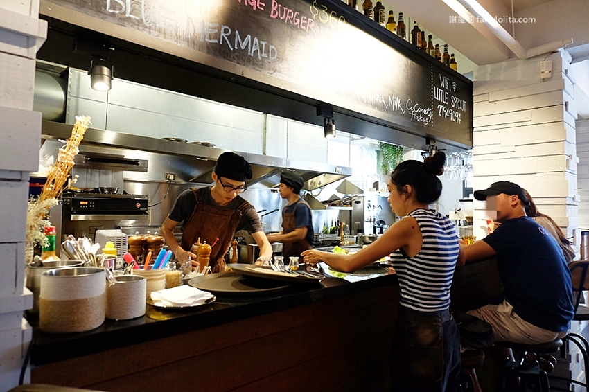 Little Sprout 小初芽。網友大囋:「在地最強早午餐」,人潮爆滿沒訂位吃不到,為吃一頓Brucnh讓我等了2小時! @蹦啾♥謝蘿莉 La vie heureuse