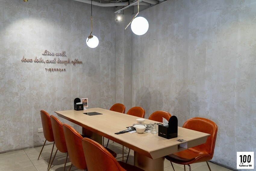 【台中西屯美食】韓虎嘯 JMall 店｜百道韓食任你挑，《雞不可失》水原炸雞也吃得到！ | 別墅裡的 100 種味道