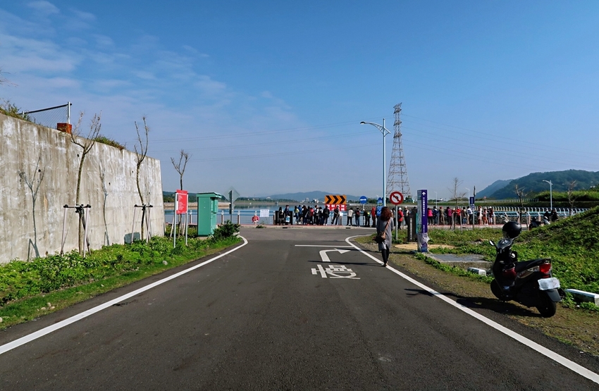 桃園旅遊景點/大溪中庄調節池景觀平台，限時開放遊客進入拍美照，你朝聖了嗎？ - Ann‧榜哥‧生活事務所