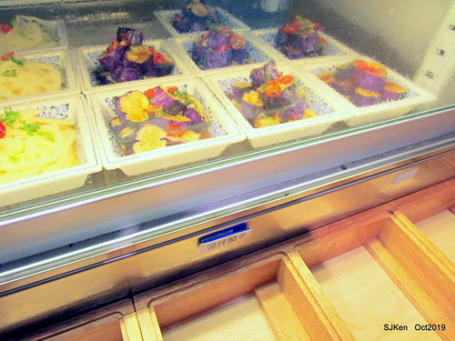 Noodle store at HsinPei city, 饗記.呷麵呷麵平價麵舖板橋店, SJKen, Oct, 2019