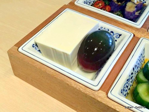 Noodle store at HsinPei city, 饗記.呷麵呷麵平價麵舖板橋店, SJKen, Oct, 2019