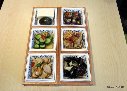 Noodle store at HsinPei city, 饗記.呷麵呷麵平價麵舖板橋店, SJKen, Oct, 2019