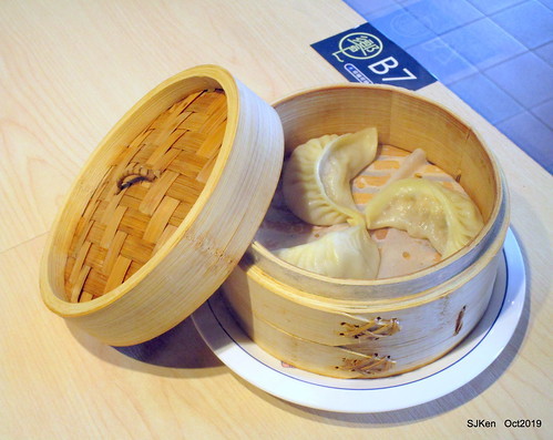 Noodle store at HsinPei city, 饗記.呷麵呷麵平價麵舖板橋店, SJKen, Oct, 2019